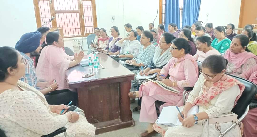 Quarterly review meeting regarding National Immunization Program was held